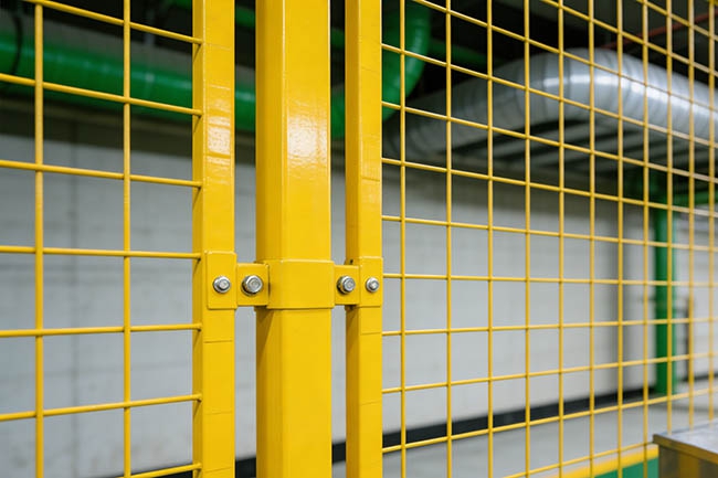 车间隔离网采购攻略：4 大价格因素 + 直供厂家省成本，采购不踩坑