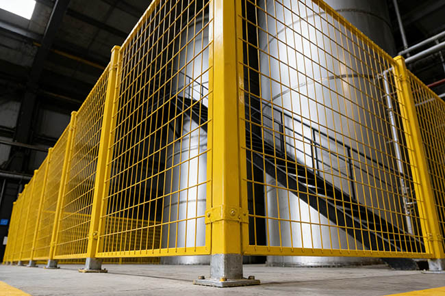 从采购到安装:车间隔离网的一站式解决方案(图2) 从采购到安装:车间隔离网的一站式解决方案(图2)